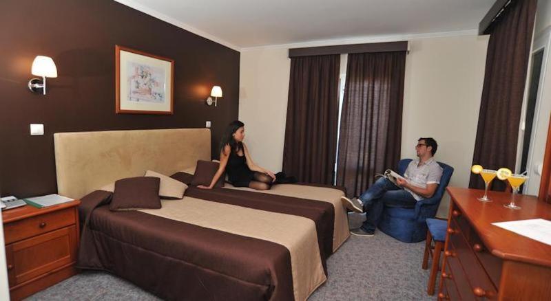 פורטו מוניז Hotel Salgueiro חדר תמונה